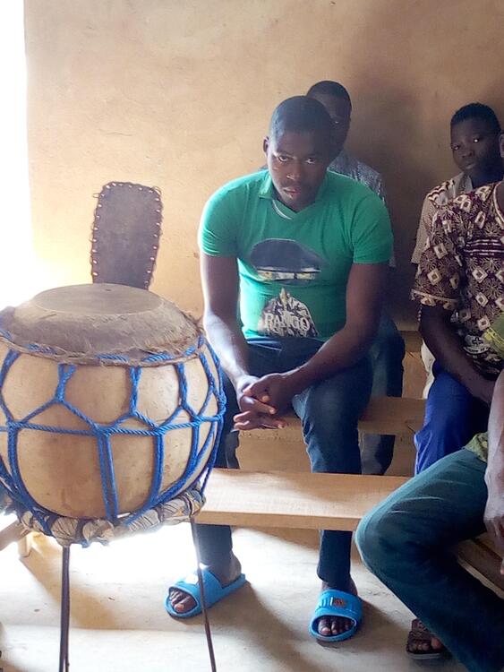 la rangée des hommes